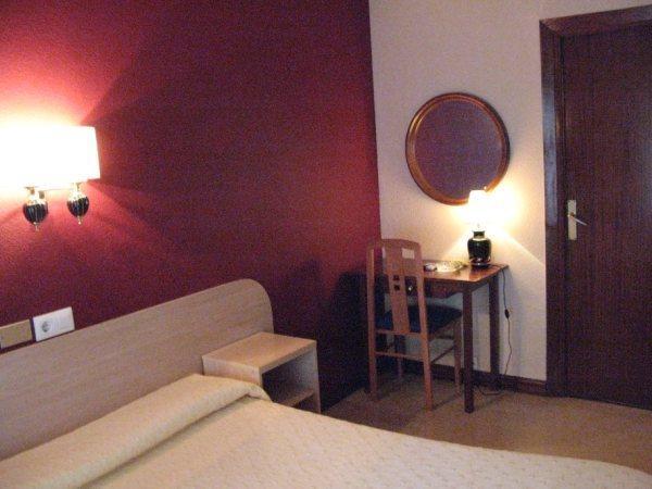Hotel Achuri Vitoria-Gasteiz Pokój zdjęcie